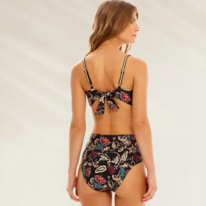 Cueca Alta Detalhes em Mesh